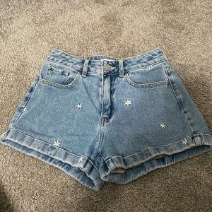 Mom shorts with sunflowers